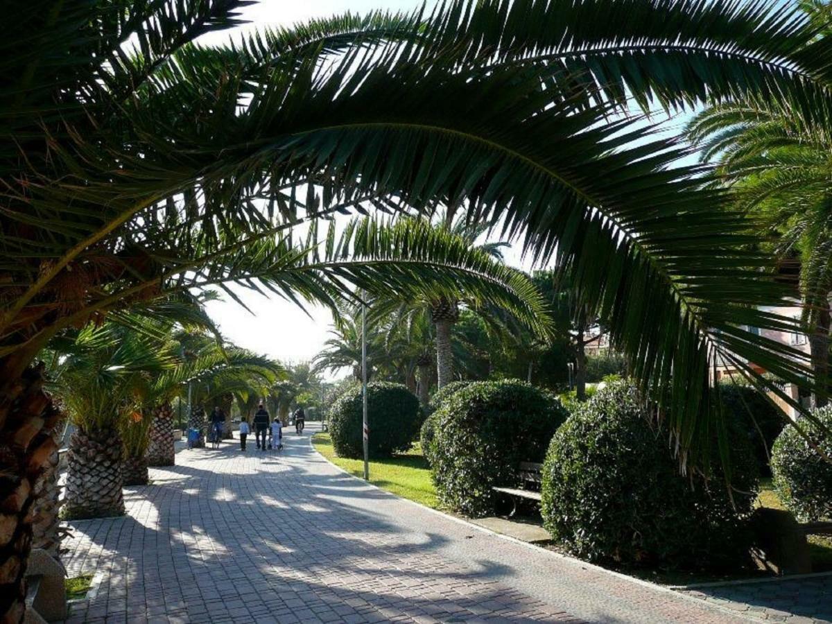 Appartamenti Frontemare Tortoreto ภายนอก รูปภาพ